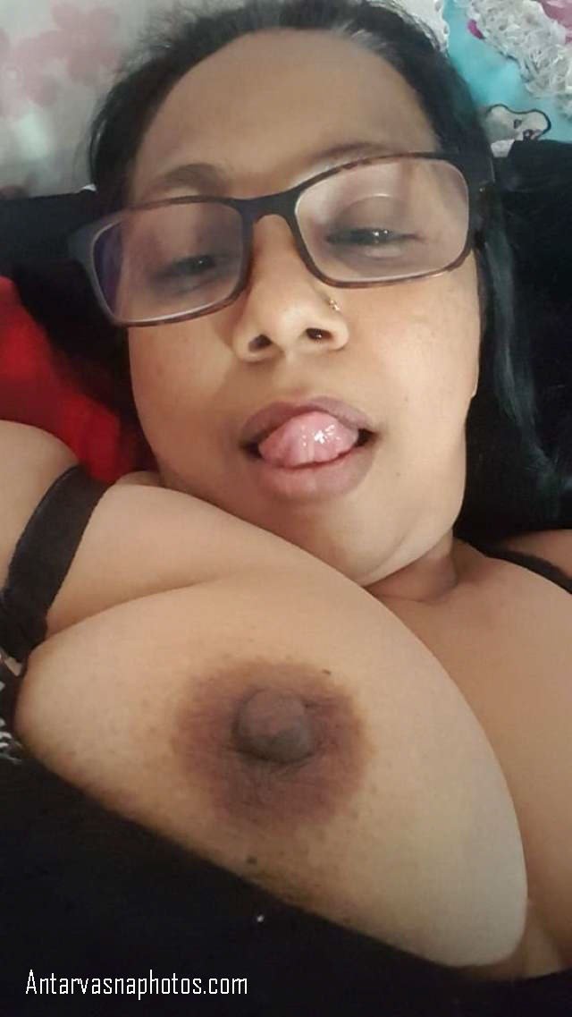 nipple likking dikhati desi bhabhi