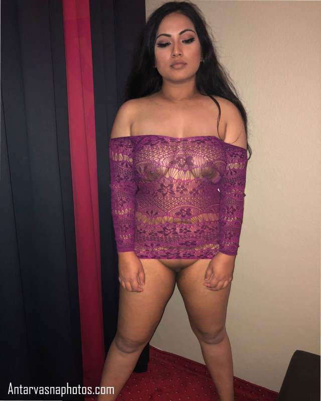 chut ki photo ke liye nude hoti