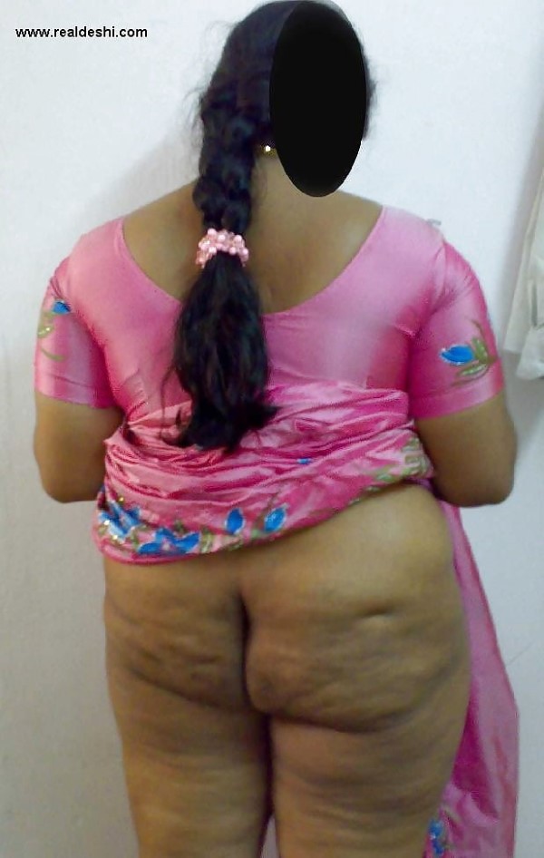 Ass show of slutty aunties and girls 38
