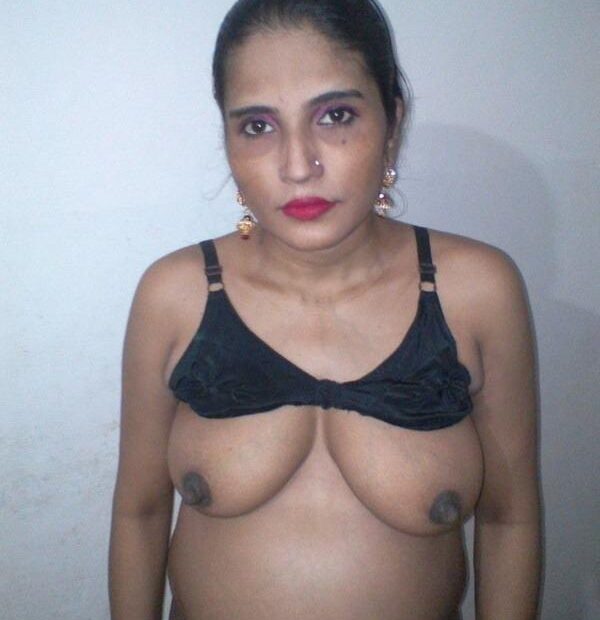 Sensually Charming Sexy Desi Aunty Nude Images – 50 Pics 13 milf desi aunty nude images big ass boobs xxx pics - 32