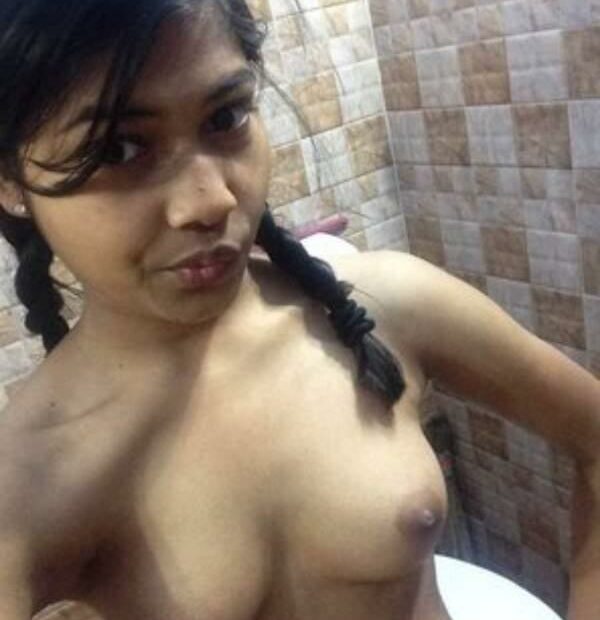 Desi chut ke diwane dekhiye bhabhi ki fuddi ka kamal 6 5VVkucUu